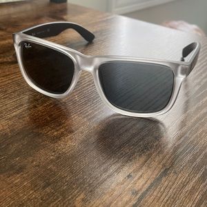 Rayban Justin Classic Sunglasses